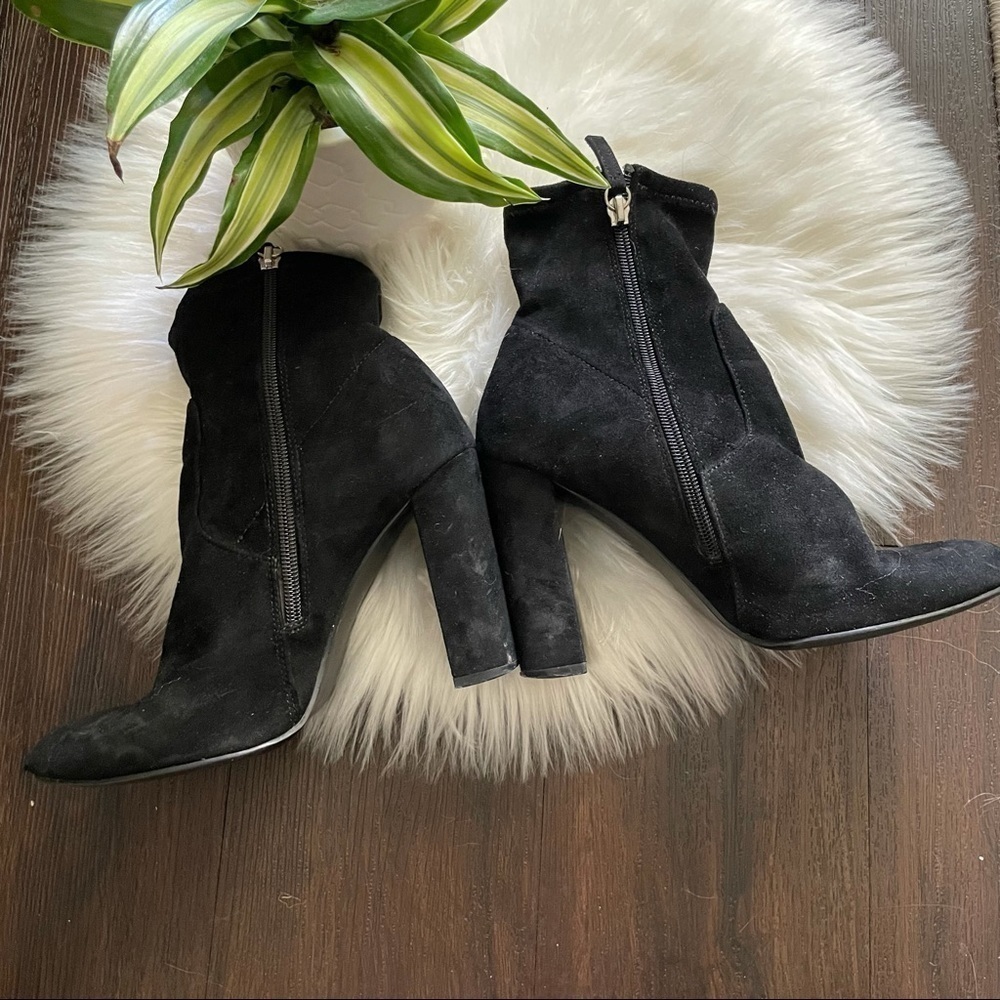 STEVE MADDEN EDITION BLACK SUEDE RED ROSE ANKLE HEEL BOOTIES - Picture 6 of 11